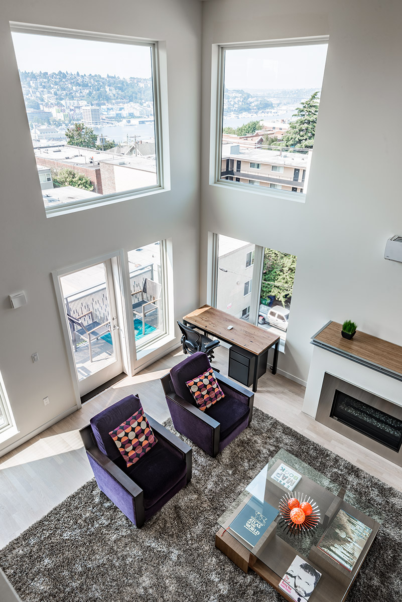 515 Summit Ave E - 504